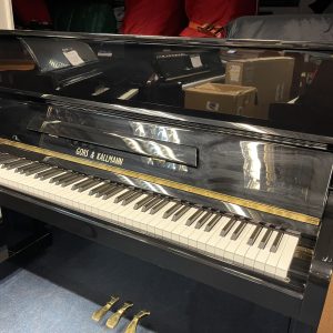 GORS & KALLMAN CONCERTO UPRIGHT PIANO
