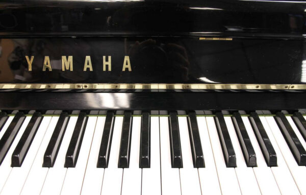 PRE OWNED YAMAHA U1 BLACK POLISHED UPRIGHT PIANO - Image 3