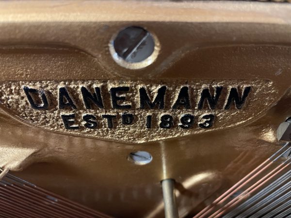 PRE-OWNED DANEMANN CLASSIC UPRIGHT PIANO - Image 5
