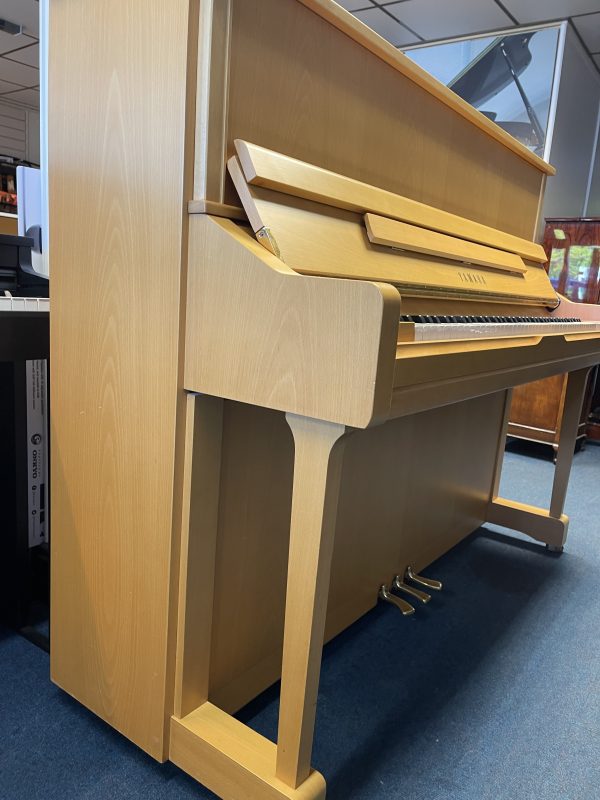 PRE-OWNED YAMAHA U1N SATIN NATURAL CHERRY UPRIGHT PIANO - Image 2