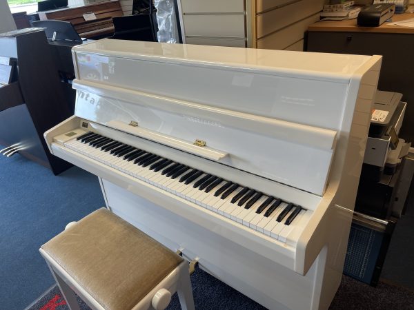 PRE OWNED REID SOHN S108S WHITE POLISHED UPRIGHT PIANO