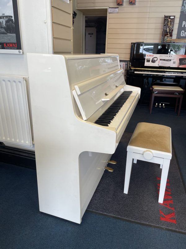 PRE OWNED REID SOHN S108S WHITE POLISHED UPRIGHT PIANO - Image 2