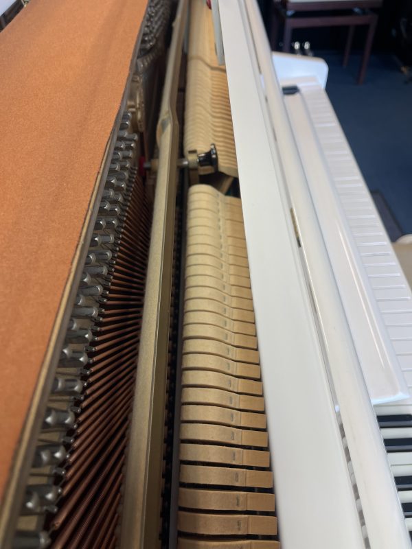 PRE OWNED REID SOHN S108S WHITE POLISHED UPRIGHT PIANO - Image 3
